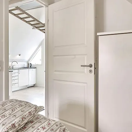 5 Person Holiday In