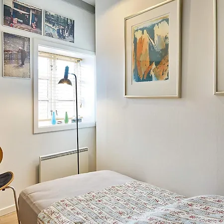Apartment 5 Person Holiday In